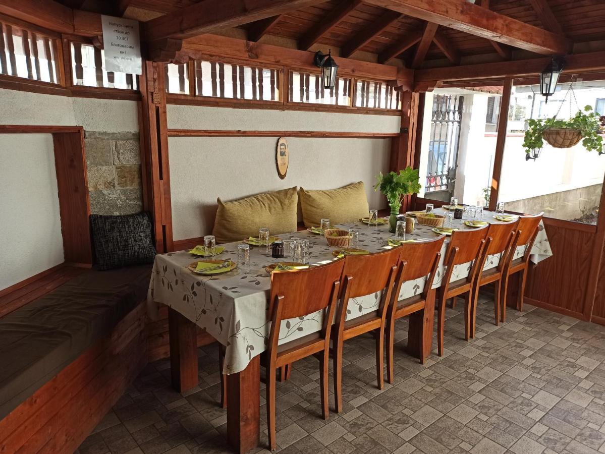 Guest House Ganovi 칼로페르 외부 사진