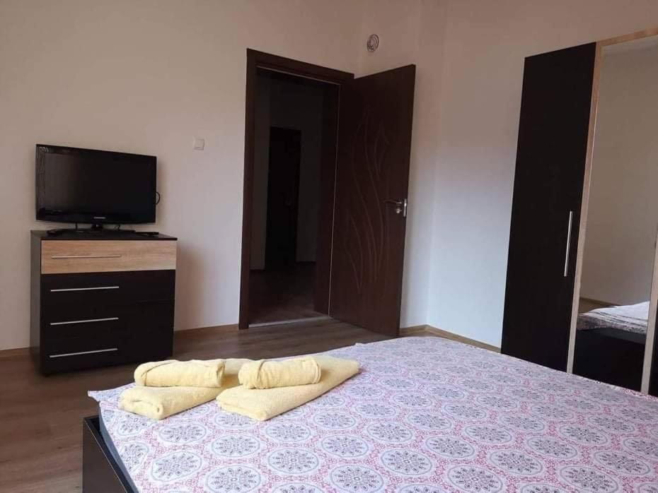 Guest House Ganovi 칼로페르 외부 사진