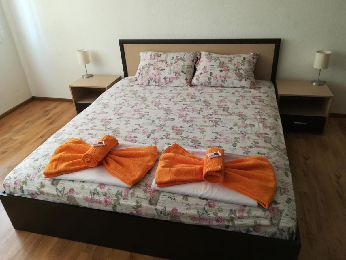 Guest House Ganovi 칼로페르 외부 사진