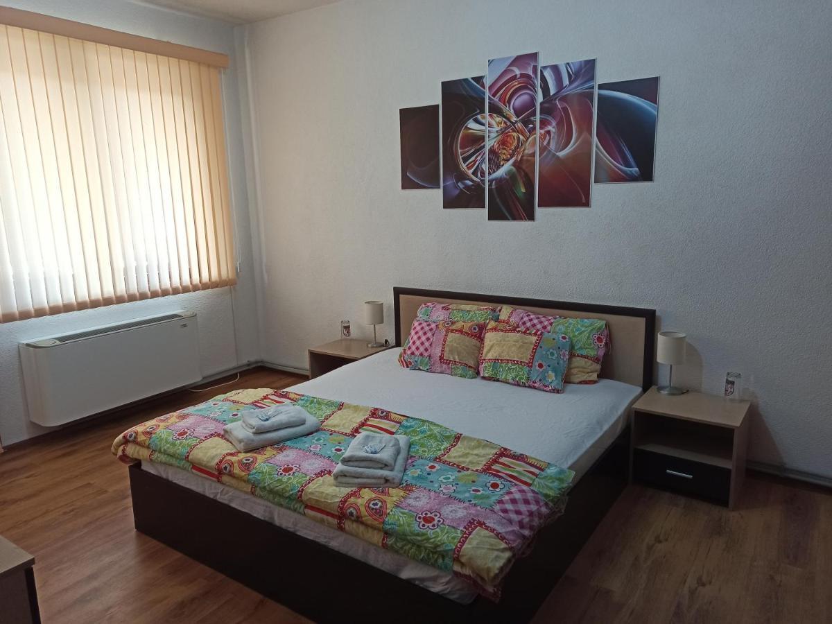 Guest House Ganovi 칼로페르 객실 사진