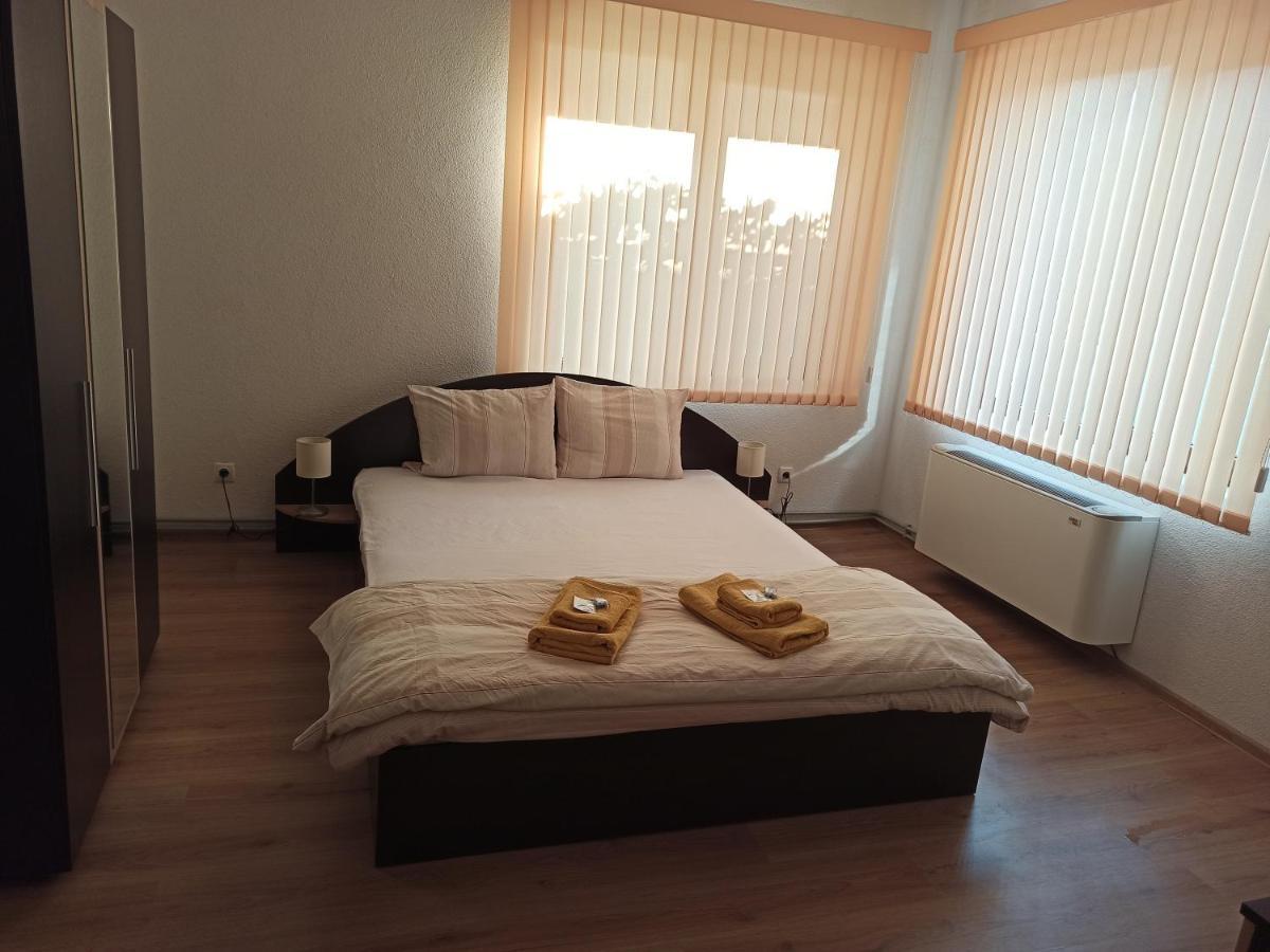 Guest House Ganovi 칼로페르 객실 사진